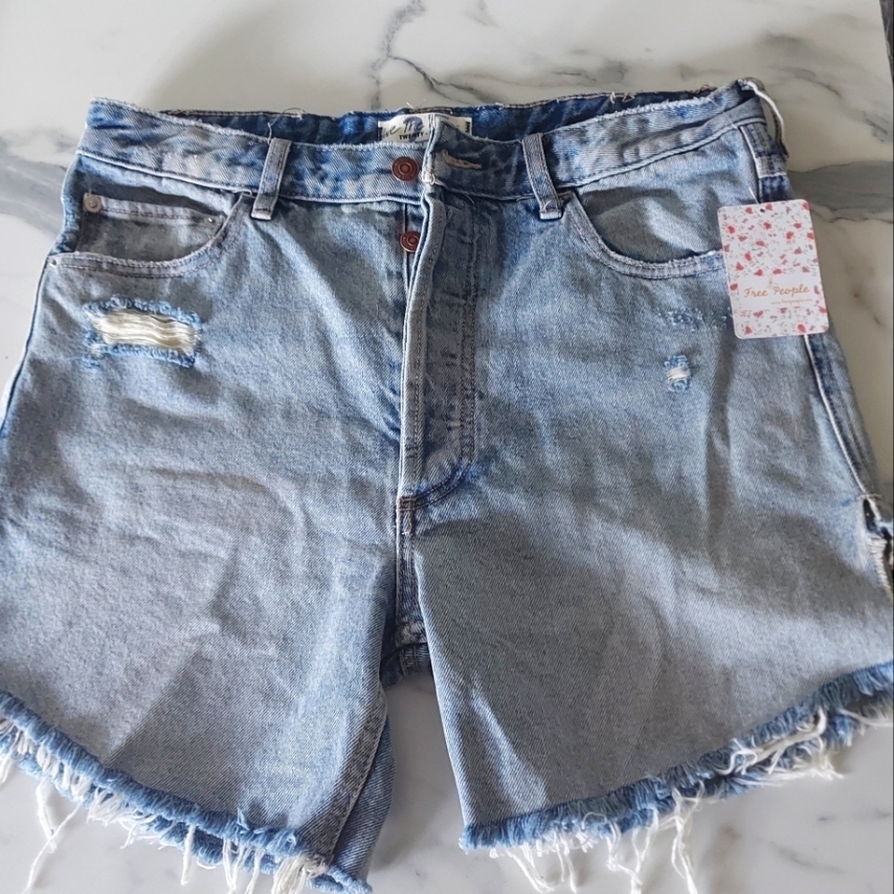 FREE People We The Free Baggy Tomboy Short Long Cut Off Denim Shorts size 27 NWT - Picture 1 of 9